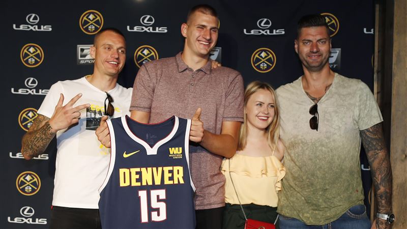 金塊兄弟風波不斷 約基奇哥哥場下揍球迷