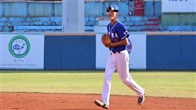 台體大，楊姓男大生，棒球隊投手，遭闖紅燈廂型車追撞，重傷插管，學長喊話：等你好好回來(圖／翻攝畫面)