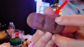 韓國旅遊要小心！梨泰院驚現陌生男送「詭異巧克力」　吃下去恐被撿屍