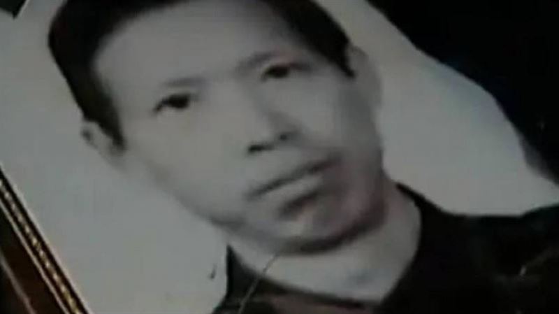 尪死2天復活穿壽衣回家  偷吃燈泡妻嚇壞