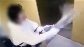 馬來西亞39歲女子因對唐氏症鄰居潑灑滾燙熱水，遭法官重判10年徒刑。CTWANT