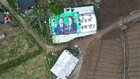 為人民遮風擋雨！賴清德競選看板再利用