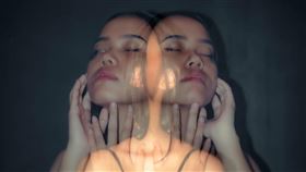 頭暈、頭痛。（示意圖／pexel）