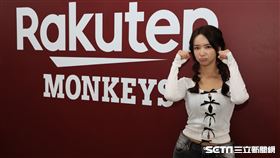 ▲樂天桃園棒球場因雨延賽，樂天女孩雅涵還是沒跳到本季首場應援。（圖／記者劉彥池攝影）