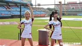 ▲樂天桃園棒球場因雨延賽，樂天女孩筠熹沒跳到本季首場應援。（圖／記者劉彥池攝影）