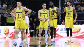 新北國王回到主場卻熄火，遭作客的富邦勇士痛宰。(圖／新北國王提供）