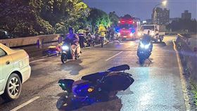 環河二橋,新北,土城,汽車,機車,墜落,噴飛,