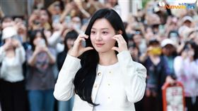 金智媛、金秀賢27日下午出席殺青宴慶功。（圖／翻攝自Newsen）