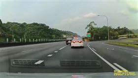 國道,國道3號,紅斑馬,槽化線,違規