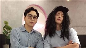 博恩（右）與賀瓏將為《賀博台瘋》登上小巨蛋（圖／記者鍾智凱攝）