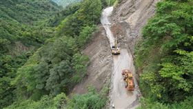 中橫今天下午搶通開放通行，但實施夜間封閉。（圖／公路局提供）