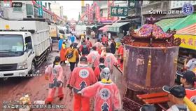 北港迓媽祖「雨神」同行　鑾轎神偶穿特大號雨衣