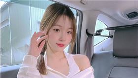 網紅一樓自曝自己國中差點被騙拍裸照。（圖／翻攝自IG／一樓）