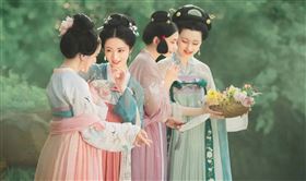 古代一夫多妻制確實被法律所認可的，但僅限貴族和富裕的商人。（圖／百度影視）