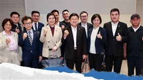 翁曉玲說，三天兩夜緊湊的兩岸和平破冰之旅，在台、陸雙方代表有高度誠意和理解互動下圓滿完成。（圖／翻攝自翁曉玲臉書）