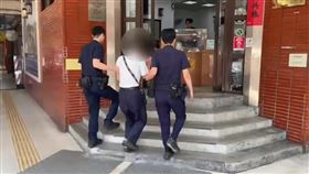 遭控強拉下公車還踹婦人，基隆男子喊冤。(圖／翻攝畫面)