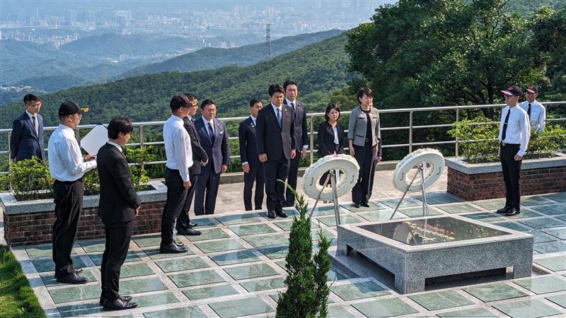 日本自民黨青年局組團訪台　弔唁李登輝