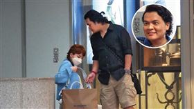 胡瓜被爆「照顧名單多了她」！故事宛如熊霓翻版　遭直擊另有男友▲17：57，原本獨自在大直美麗華下車的宋羽葤（左），終於等到男友黃浩詠（右）來會合。（圖／鏡週刊提供）

