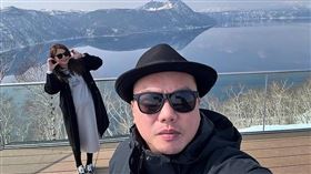 陳布朗與孕妻鍾沛君上月赴日本北海道旅遊。（圖／陳布朗提供）