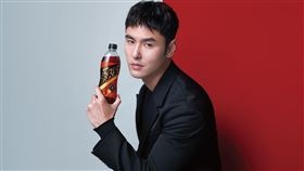 今夏必喝「大人味」沙士！「黑松沙士大人系啤酒花風味」5/1暢快上市（業配勿用）