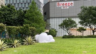 新／北市信義「天降巨球」飛50公尺砸騎士