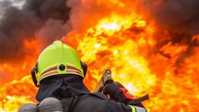 火燒車，火災，滅火。（示意圖／翻攝自Pixabay）