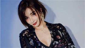 許維恩女兒物吞別針。（圖／翻攝自FB／許維恩）