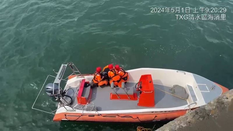 梧棲漁港釣客墜3樓高堤防！民眾目擊嚇壞