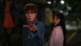 ▲《夜限照相館》周元、權娜拉。（圖／friDay影音提供）