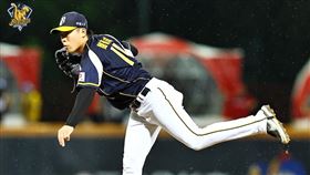 ▲中信兄弟魏碩成先發5局好投，拿下本季第2勝。（圖／中信兄弟提供）