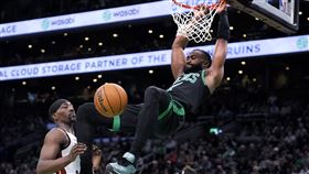▲布朗（Jaylen Brown）攻下全隊最高25分，塞爾提克淘汰熱火晉級季後賽第2輪。（圖／美聯社／達志影像）