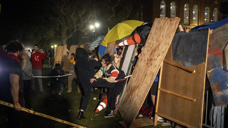 UCLA挺巴、挺以兩派爆衝突　15人受傷