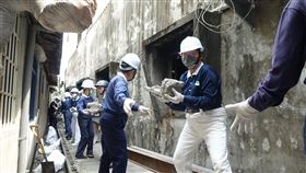 慈濟基金會協助花蓮民宅修繕0403強震重創花蓮，慈濟基金會協助非紅黃單民宅修繕，集結來自全台的修繕志工來到花蓮，至今共受理319戶受損民宅，已完成112戶修繕。（慈濟基金會提供）中央社記者張祈傳真  113年5月2日