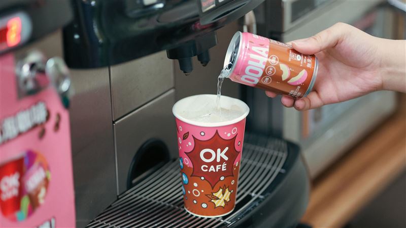 喝!OK超商+OOHA 推水蜜桃烏龍氣泡咖啡