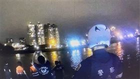 中正橋女浮屍。（圖／翻攝畫面）