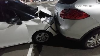 開車開到睡著！肇事男撞波及2車1機車