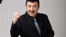 余天不斷在為家人操勞。（圖／翻攝自余天臉書）