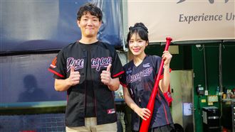 被爆200公分男友後　李多慧首次公開亮相