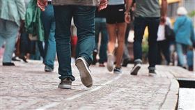 走路、散步示意圖／pixabay