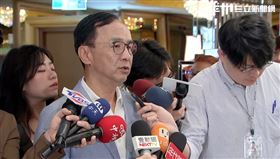 ▲朱立倫出席中華國際財經創意交流協會第九屆感恩與傳承奬學金暨文藝奬頒獎典禮（圖／記者陳怡潔攝影）