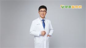 黃致遠醫師建議，有家族史、高血壓病史、慢性頭痛或青春期出現爆炸性疼痛者，應主動就醫做腦部檢查。