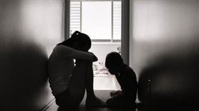 老師,女童,美國國家失蹤及受剝削兒童中心,雲林地檢署,雲林（示意圖／pixabay）