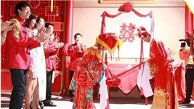 ▲醫院顧病妻卻「夢到婚禮」！新娘還不是老婆 全網嚇傻：那裡曾是夜總會（示意圖／翻攝自《爆料公社》）