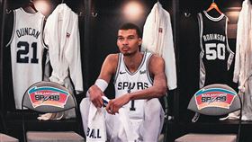 ▲溫班亞馬（Victor Wembanyama）拿下新人王，成為馬刺隊史第3位「狀元」新人王。（圖／翻攝自NBA on ESPN推特）