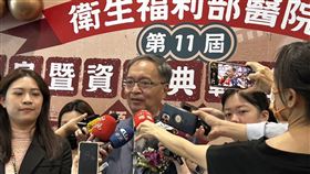 健保1點1元有解？薛瑞元表示幫醫護加薪2成的醫院可討論。（圖／記者簡浩正攝影）