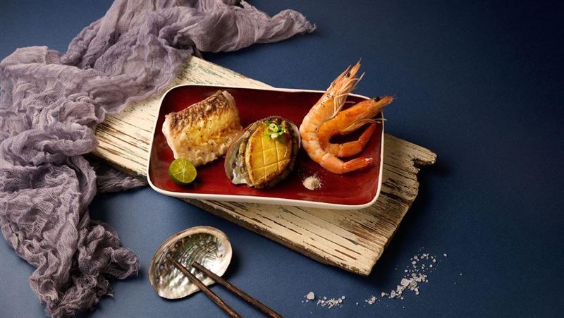 母親節穿「這2色衣」鐵板燒升級鮑魚海陸