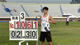 虎尾科大跳高好手葉柏廷在全大運跳高決賽跳出2公尺30打破由「跳高王子」向俊賢所保持的全國紀錄。（圖／記者蔡厚瑄攝影）