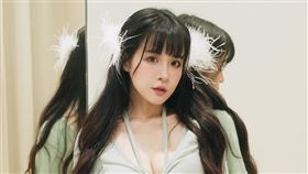 阿沁（黃漢青）網紅老婆花花（李汶靜）。（圖／翻攝IG）