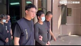 北市警方搗破劉男為首的販毒集團，並查獲大量的毒咖啡包及K她命等證物。（圖／翻攝畫面）