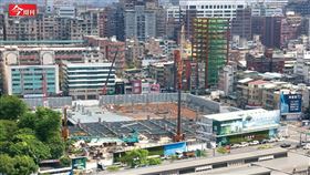 京華城容積率飆840％史上最高，柯文哲親簽用印「大放送」！曾說都更不能1坪換1坪，為何讓財團1坪換4坪？（圖／今周刊劉咸昌攝影）
